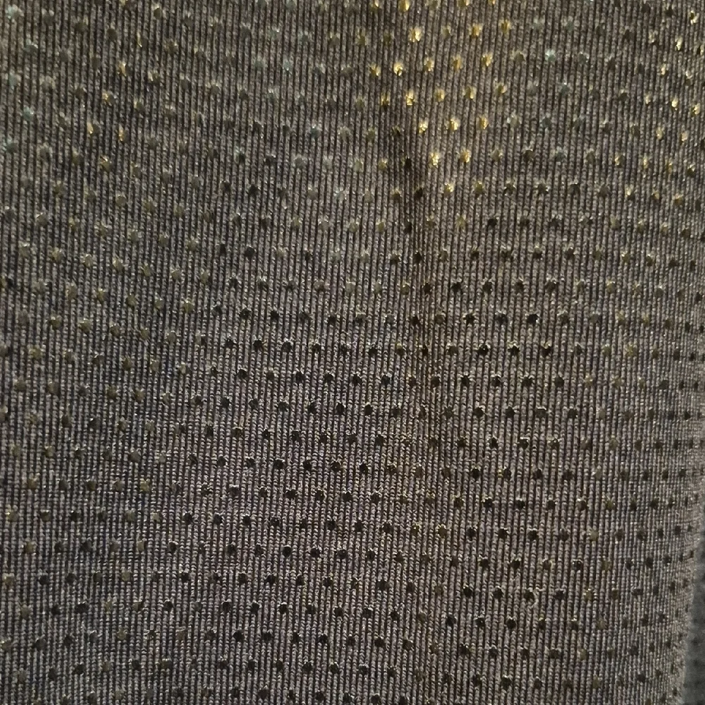 The Limited Sleeveless Black Top - Picture 4 of 4